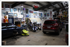Vehicle painting shop with vehicles